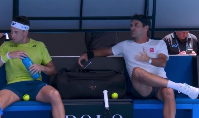 kaiyun 官网-单反依旧犀利！费德勒6年后重返澳网，训练赛轻取三届大满贯亚军